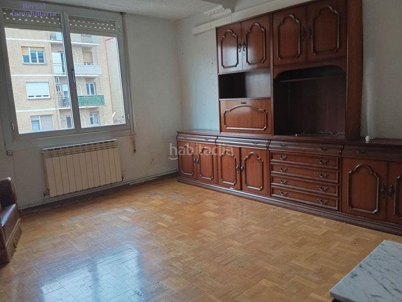 Foto 9bf9fe0a-aff6-4316-8d12-ddaf78340b51. Pis amb calefacció a Residencia Logroño