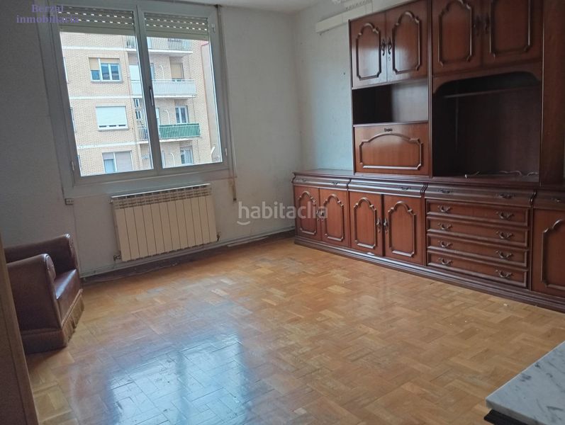 Foto dbfd1410-5bad-47a6-835c-20ea4bd0e32a. Pis amb calefacció a Residencia Logroño