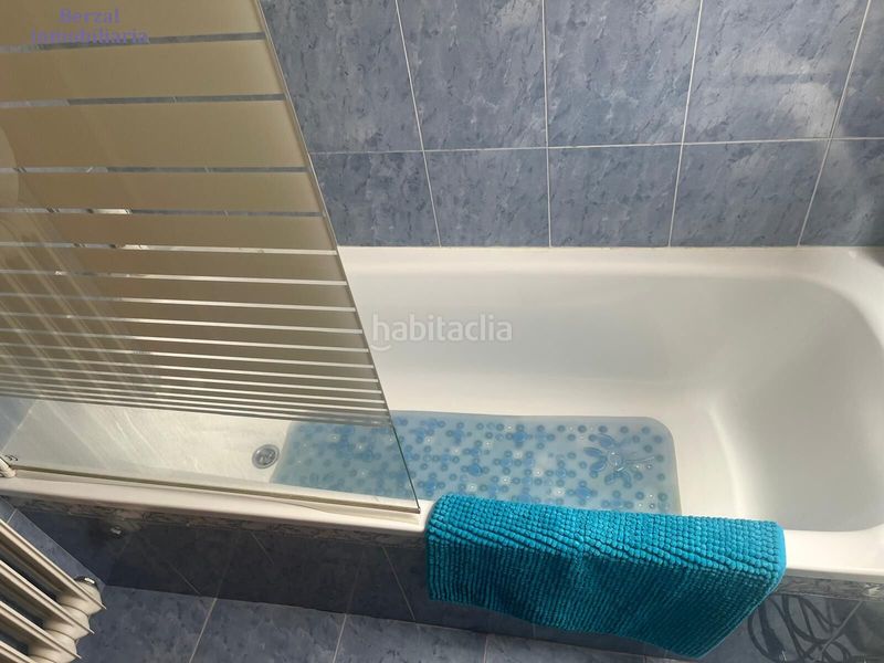 Foto 59d29d2f-3a03-4567-9ea0-35990f6c9cc5. Casa adossada amb calefacció aparcament piscina a Logroño