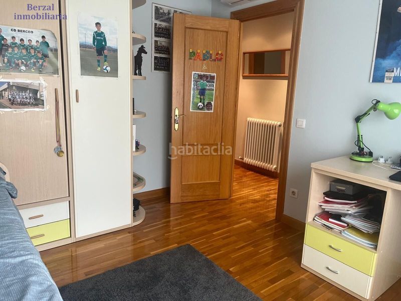 Foto a5b2e967-cb5c-4d12-ae06-70400597503d. Casa adossada amb calefacció aparcament piscina a Logroño
