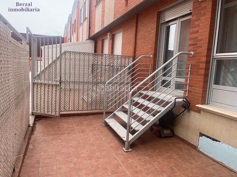 Foto c0b405b1-ce34-4778-ad99-032c3cca7e1f. Casa adossada amb calefacció aparcament piscina a Logroño