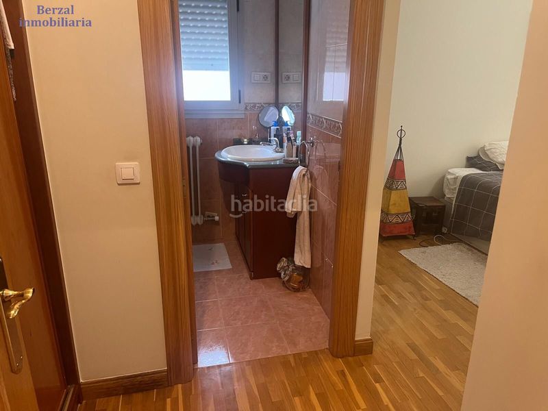 Foto f148b293-58da-4719-bf20-2e97f5c17553. Casa adossada amb calefacció aparcament piscina a Logroño