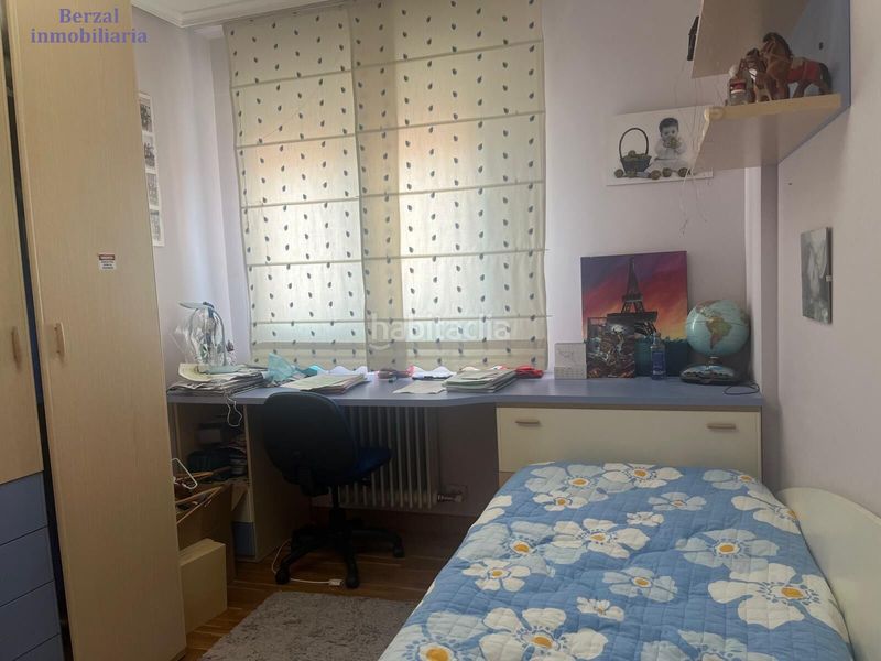 Foto f8755577-44c2-4f24-966e-e668da804369. Casa adossada amb calefacció aparcament piscina a Logroño