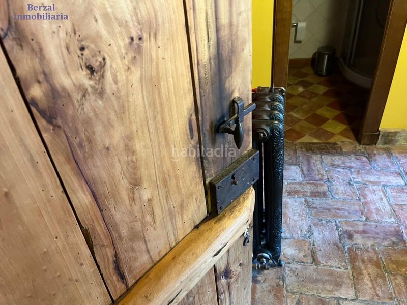 Foto ffe25b51-5303-42f6-9fc8-d1b823c5ab99. Casa amb calefacció aparcament a Clavijo