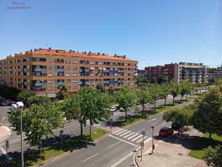 Pis  Calle serradero. Amplio y moderno piso en la cava, logroño  listo para entrar a v