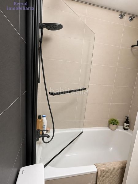 Foto 494caa65-9726-4fa5-809c-c89d3d0c5c8a. Planta baixa amb calefacció aparcament piscina a Logroño