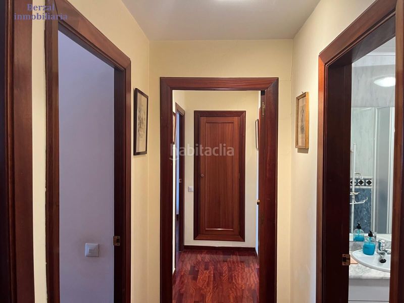Foto aada2880-cef9-4d24-a956-82fa0717f149. Pis amb calefacció aparcament a Residencia Logroño
