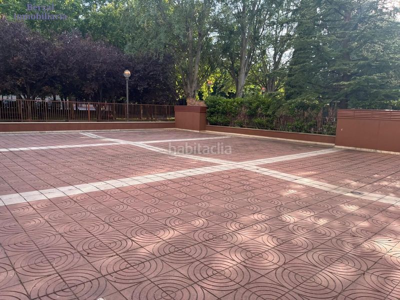 Foto c2ea1fef-d6dd-4a28-9a0a-e07e47675851. Pis amb calefacció aparcament a Residencia Logroño