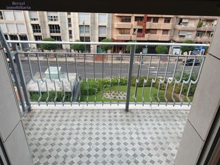 Flat  Avenida solidaridad. Amplio y luminoso piso en el corazón de logroño por 300,000