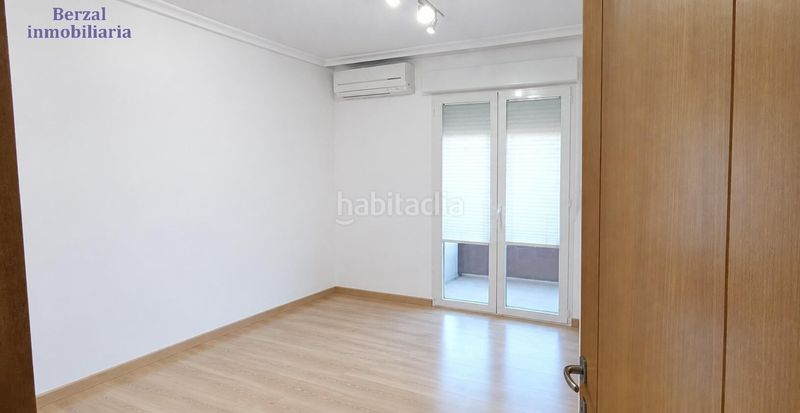 Foto ed60a753-e8d3-4089-9a90-49b1e4da9246. Pis amb calefacció a Residencia Logroño