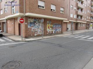 Lloguer Local Comercial  Calle el coso. Local comercial  en esquina en lardero, la rioja