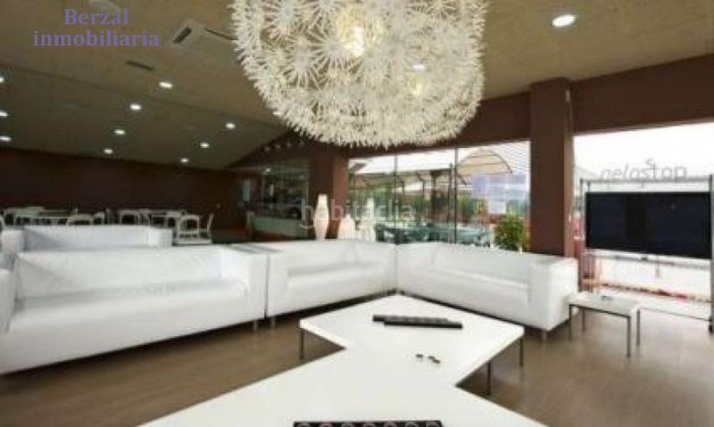 Foto ebd3391e-c63b-4d71-b1f9-d2d9ab979399. Casa amb calefacció aparcament a Oeste Logroño