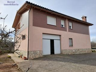 Masia  Calle camino las ballenas. Magnifica casa, con más de dos mil metros de terreno.