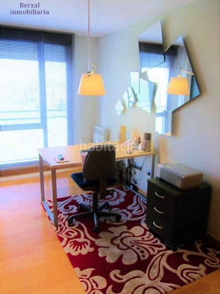 Foto aac63348-1f3a-42b2-ae21-257a23f6d269. Pis amb calefacció aparcament a San Adrián Logroño