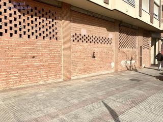 Lloguer Local Comercial  Calle barrera. Local comercial en alquiler en calle barrera. muy amplio. de obr