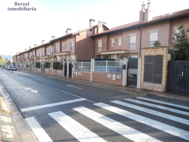 Foto ac0938fd-d14e-4731-a363-2b3e7e1b291c. Reihenhaus mit heizung parking in Navarrete