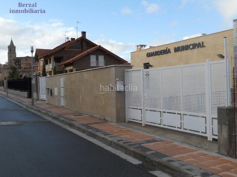 Foto e044f1aa-b540-44d8-b5e0-89f0d55bdd21. Reihenhaus mit heizung parking in Navarrete