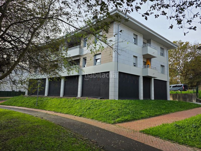 Foto ee183164-150d-4fe6-83e4-acf6e22dac42. Local comercial a Maruri - Jatabe