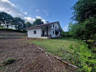 Semi detached house in Gamiz - Fika