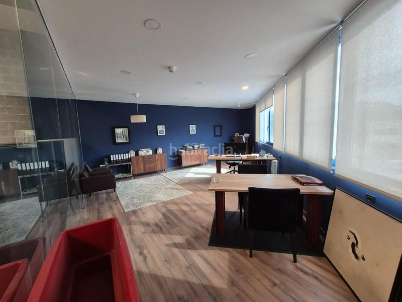 Foto da6afee2-3044-4bf7-8d52-b54bfa1d52cf. Bâtiment à usage industriel dans Mungia