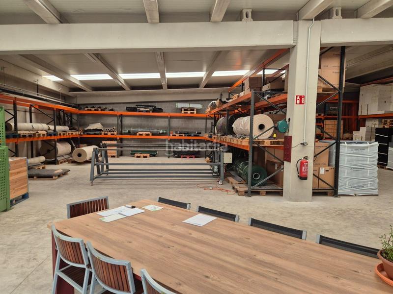 Foto ef1046e7-3329-45f5-ad95-858ba7195e3f. Bâtiment à usage industriel dans Mungia