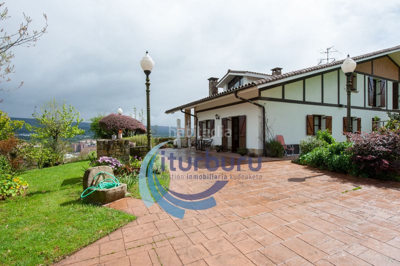 Foto 159464a4-1839-453b-bb03-5e1a45b4324b. Casa amb calefacció aparcament a Zamudio