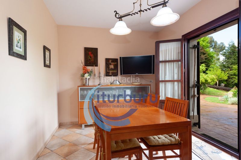 Foto 84d7f4d0-6f9e-46ee-b0d7-c823a7a1f1a5. Casa amb calefacció aparcament a Zamudio