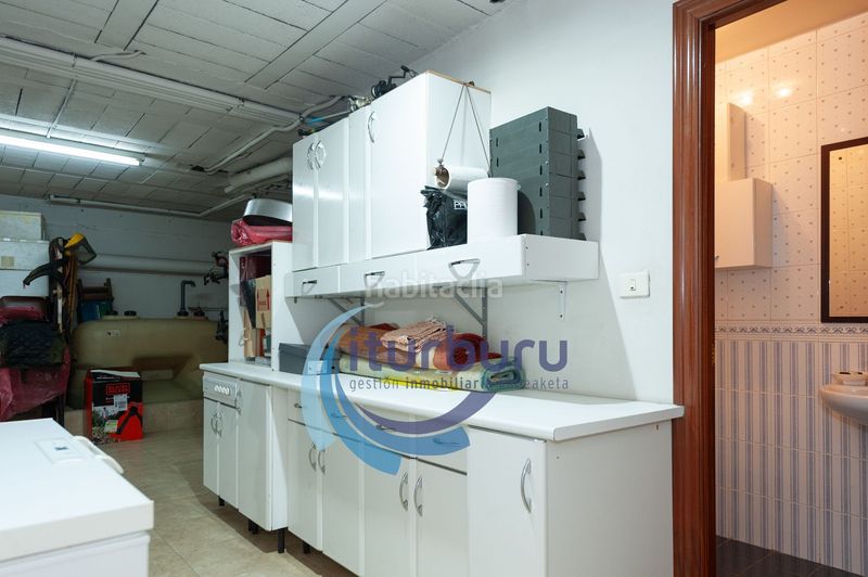 Foto e3c569bd-1bb6-4b6d-a812-76f0e57db865. Casa amb calefacció aparcament a Zamudio