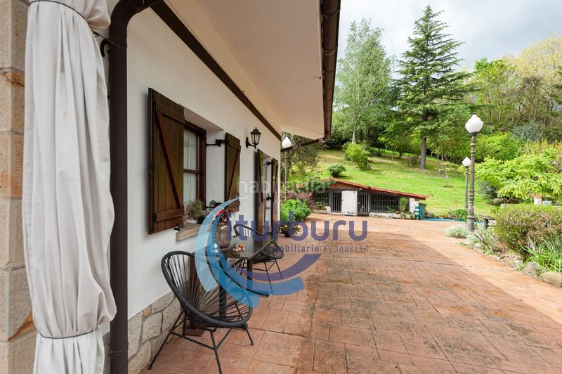 Foto f46c2625-4f1a-4445-bd64-c49fc50ec0c7. Casa amb calefacció aparcament a Zamudio