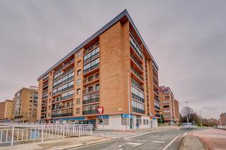 Pis a Iturrama. Fantastica vivienda en iturrama con una gran superficie