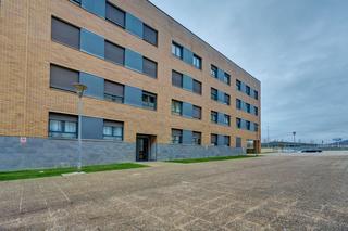 Etagenwohnung in Pamplona-iruña - santos ochandategui 94. Piso bien conservado en buztintxuri