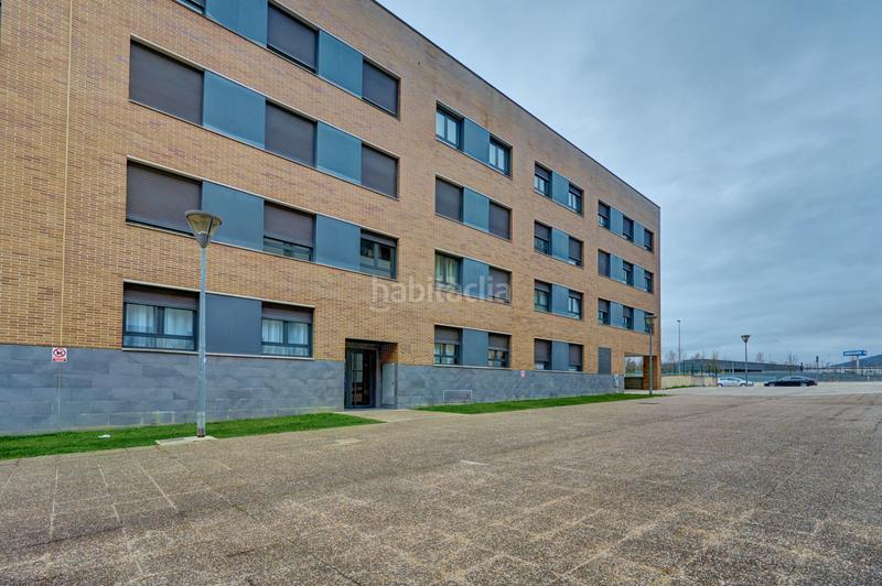 Foto f758bf3f-0e36-4858-a8c0-0a78c4fe3284. Appartement dans pamplona-iruña - santos ochandategui 94 dans Pamplona / Iruña