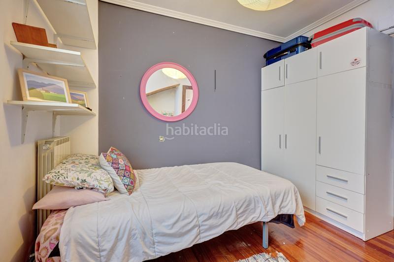 Foto c7b03d2b-8ee8-415e-ba89-55f0a4327c82. Piso en pamplona-iruña - san nicolas 31-33 en plena calle san nicolás, en el corazón del casco viejo, presentamos este enorme ático triplex de 125m2 listo para entrar a vivi en Pamplona / Iruña
