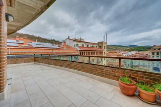 Àtic a Huarte-uharte - iribusi 1. Huarte es uno de los pueblos con más arraigo y vida de la comarc