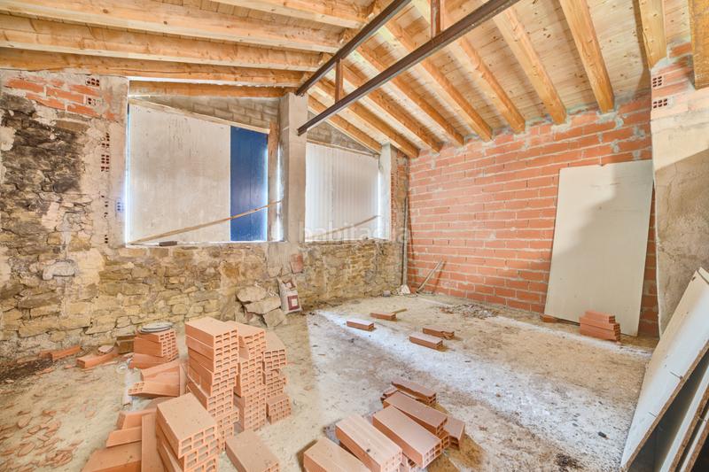 Foto 425d5a9b-87a0-4b21-94b8-7205607efeb4. Casa en Guesálaz - calle mayor 28 espectacular casa en garisoain al lado del pantano de alloz en Guesálaz