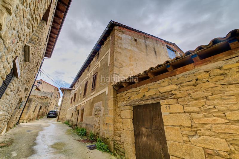 Foto aaf854c3-2185-4ce4-ac7e-7825c0763768. Casa en Guesálaz - calle mayor 28 espectacular casa en garisoain al lado del pantano de alloz en Guesálaz