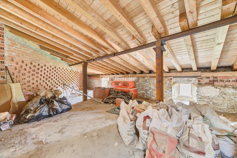Foto fa3ba55e-f277-4fbc-8353-ef5f60bfbbf1. Casa en Guesálaz - calle mayor 28 espectacular casa en garisoain al lado del pantano de alloz en Guesálaz