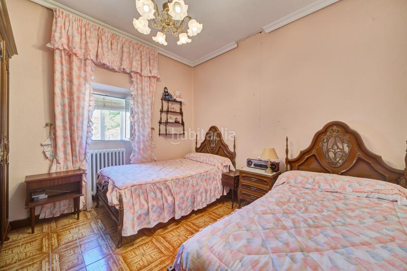 Foto 395928f6-7201-4f08-989c-0b963955eb7d. Casa unifamiliar independiente con jardin en Pueyo