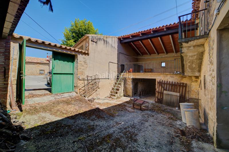 Foto 5f0ce20d-ed53-4b4c-8d3b-80c1bade0e19. Casa unifamiliar independiente con jardin en Pueyo