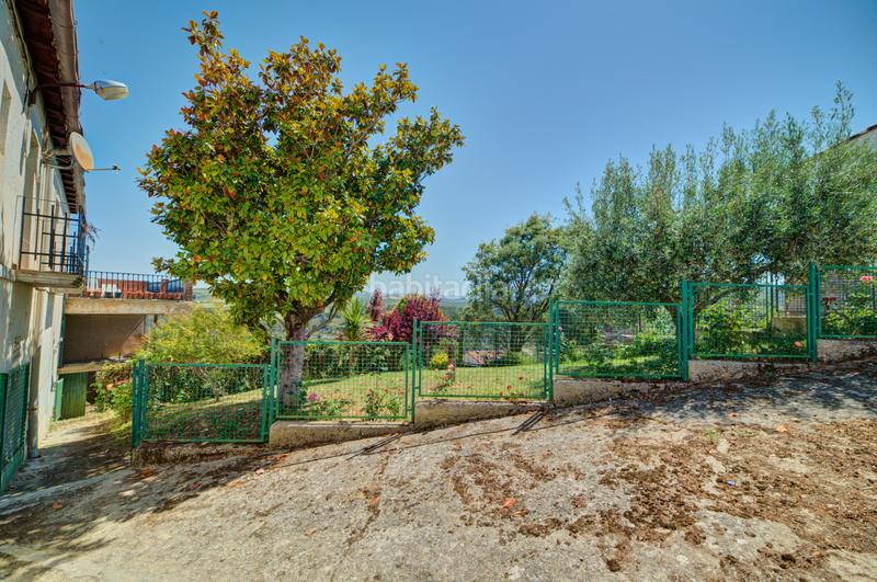 Foto 914065bf-11f8-4961-a639-144c8b3de9d9. Casa unifamiliar independiente con jardin en Pueyo
