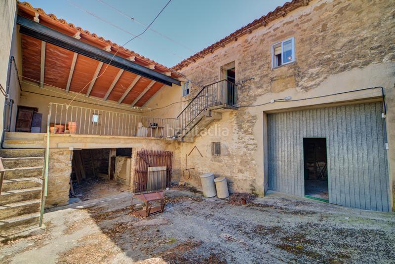 Foto ab7571f3-0477-4390-aef4-57c27d1a3367. Casa unifamiliar independiente con jardin en Pueyo