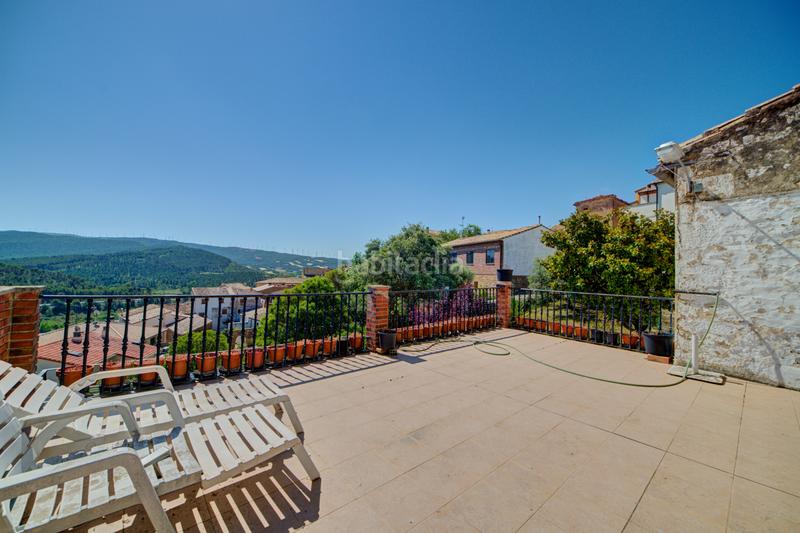 Foto cb7d253b-a168-4adb-b016-ca945bf83bb6. Casa unifamiliar independiente con jardin en Pueyo