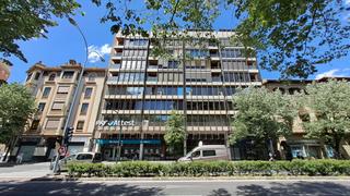 Oficina  Pamplona-iruña - av. baja navarra. Oficina en el centro de pamplona