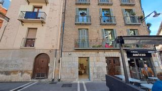 Alquiler Local Comercial en Pamplona-iruña - navarreria 20. Coqueto local frente a la catedral de pamplona
