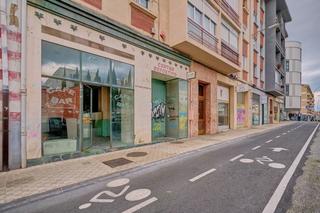 Geschäftsraum in Pamplona-iruña - calle julián gayarre 16/18/20. Gran local frente al centro de salud de la milagrosa, propio sup