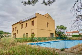 Casa a Berbinzana - camino del calvario 8. Casa en berbinzana con piscina en parcela urbana de 6200 m2