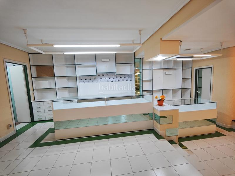 Foto d5e46bf4-6c4b-401d-a9e6-5a59157b452e. Local commercial dans Burlada