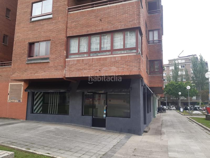 Foto 27594269-00c3-411d-a088-d161ce77004a. Alquiler local comercial en pamplona-iruña - Iturrama 34-36 Iturrama local preparado 75 m2 chaflán en Pamplona / Iruña
