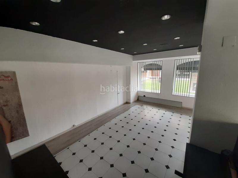 Foto 91788096-a1e8-487d-b6c8-63662fc8cb86. Alquiler local comercial en pamplona-iruña - Iturrama 34-36 Iturrama local preparado 75 m2 chaflán en Pamplona / Iruña