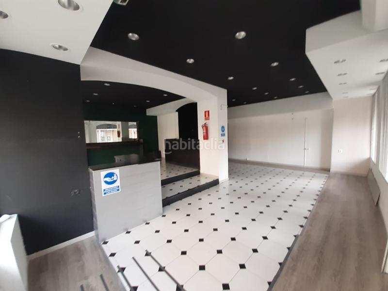 Foto a77cba22-74e0-4369-9943-a21c5517c205. Alquiler local comercial en pamplona-iruña - Iturrama 34-36 Iturrama local preparado 75 m2 chaflán en Pamplona / Iruña